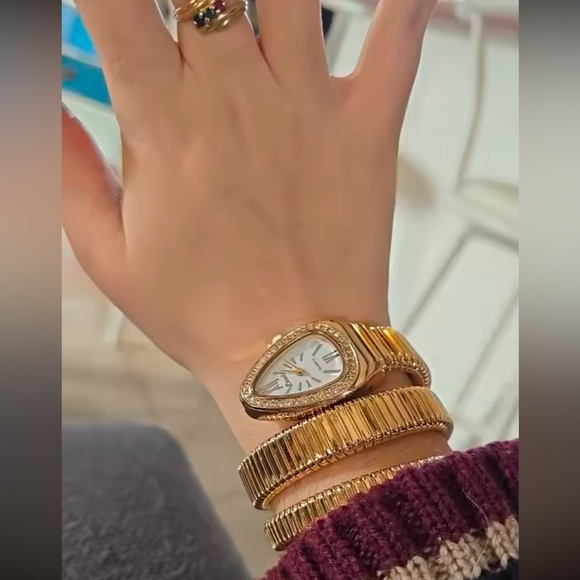 Serpenti Luxury Gold Wrap Watch with Crystal-Embellished Teardrop Dial - Picture 10 of 17